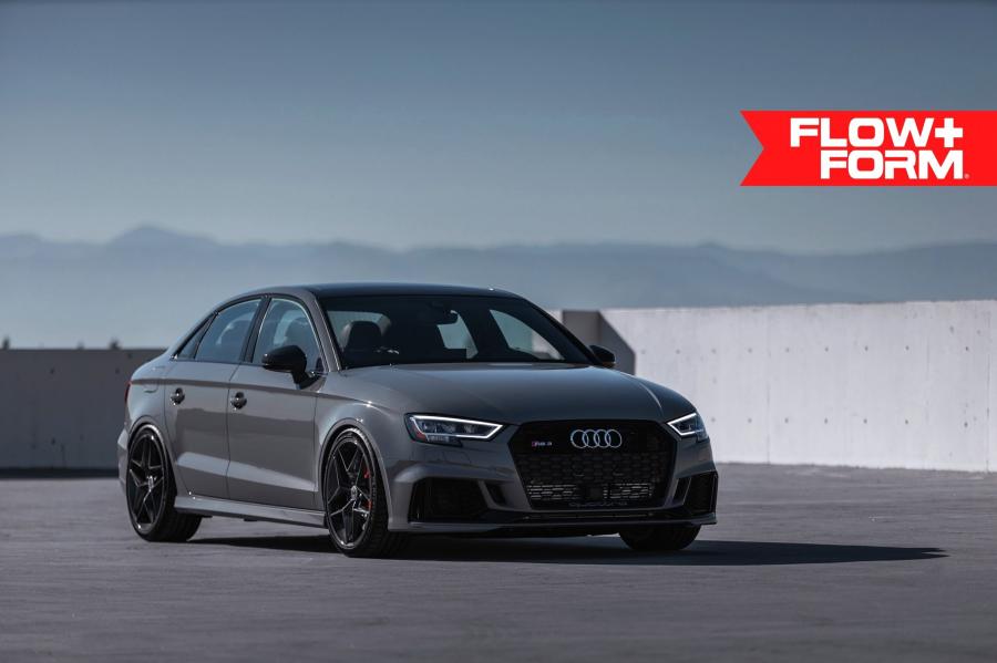  Audi RS3 Sedan on HRE Wheels (FF11) 2019 года  (фото 1 из 8)